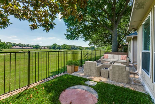 2713 Laurel Oaks Drive, Garland, TX 75044