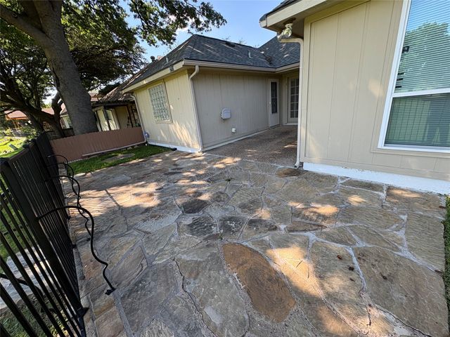 2713 Laurel Oaks Drive, Garland, TX 75044