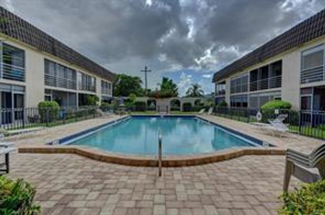 342 Southwind Court 216, North Palm Beach, FL 33408