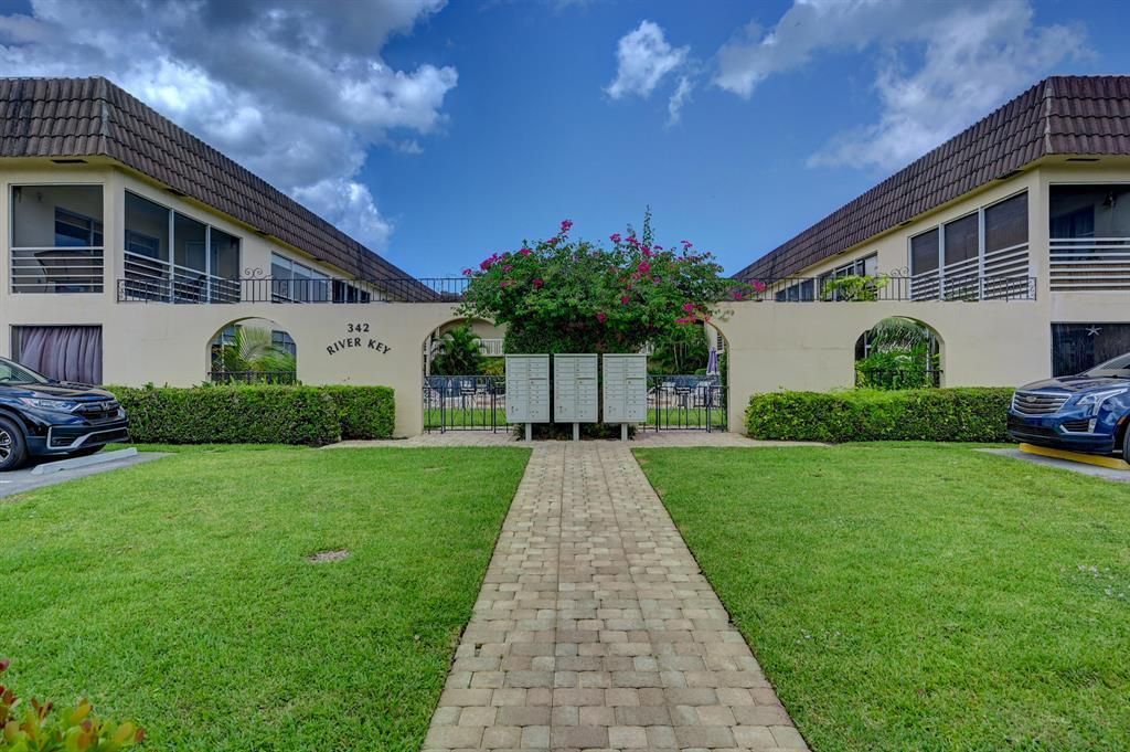 342 Southwind Court 216, North Palm Beach, FL 33408