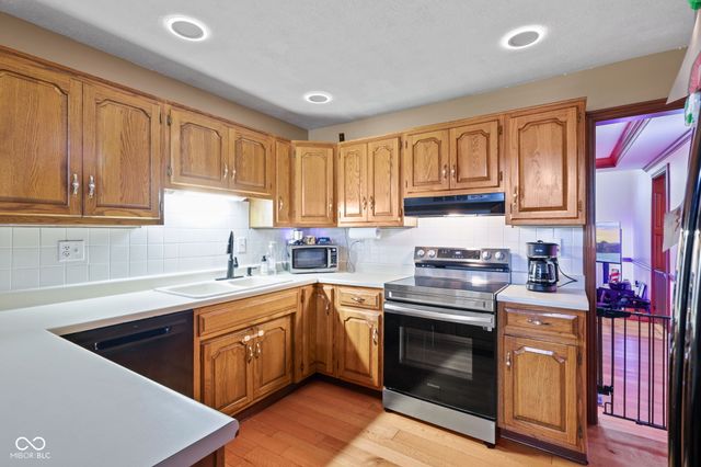 179 W Arcadia, Mooresville, IN 46158