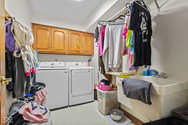 179 W Arcadia, Mooresville, IN 46158