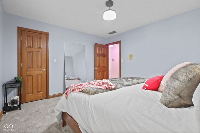 179 W Arcadia, Mooresville, IN 46158