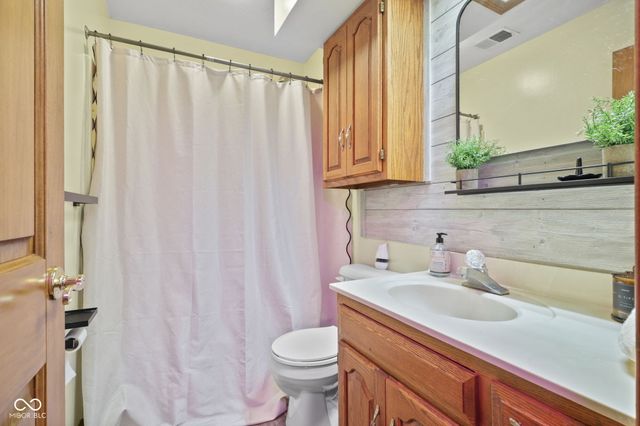 179 W Arcadia, Mooresville, IN 46158