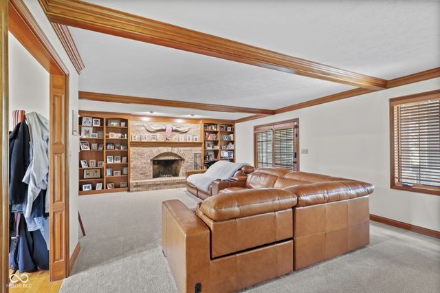 179 W Arcadia, Mooresville, IN 46158