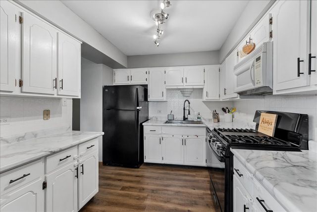 10704 Kilpatrick Avenue 3B, Oak Lawn, IL 60453