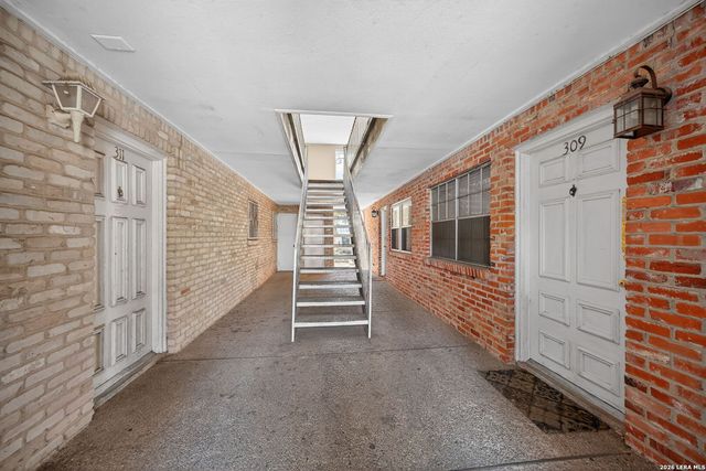 6718 Callaghan Rd Apt 315, San Antonio, TX 78229