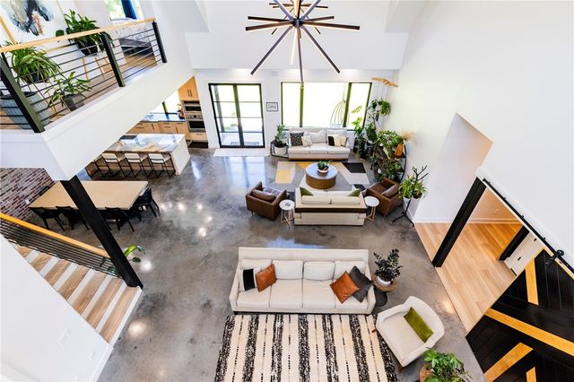 10901 Old Fashion Drive, Bentonville, AR 72713