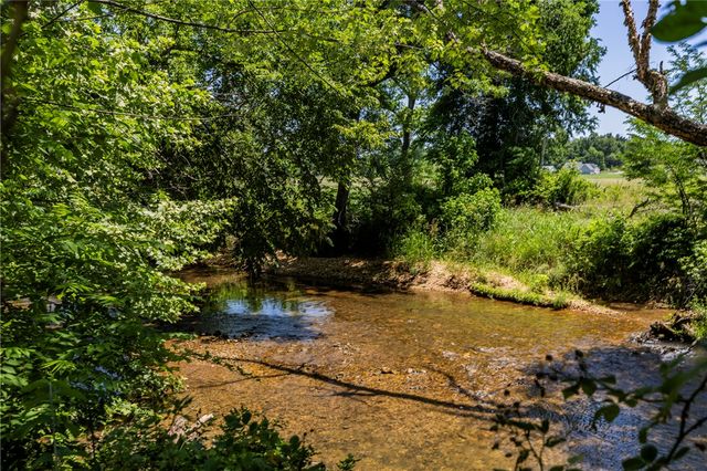 10901 Old Fashion Drive, Bentonville, AR 72713