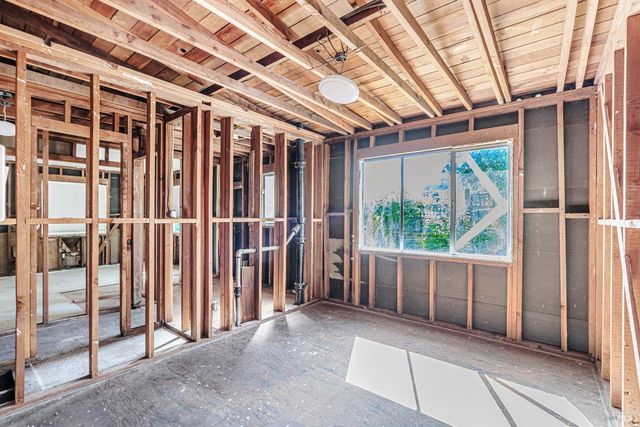 65 Circle Rd, San Rafael, CA 94903