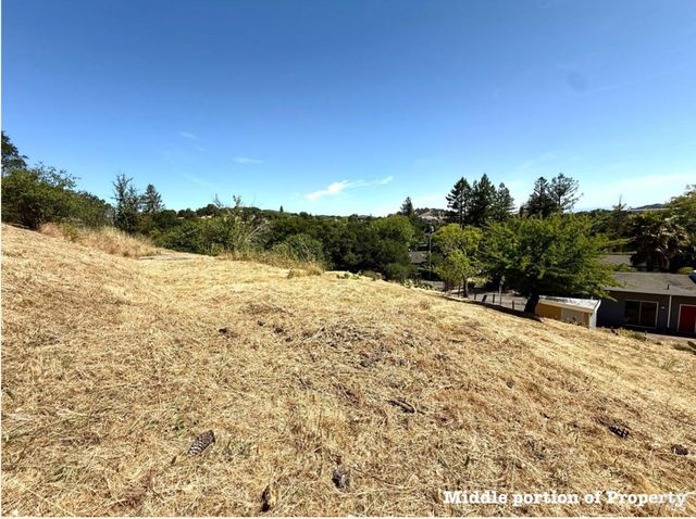 65 Circle Rd, San Rafael, CA 94903