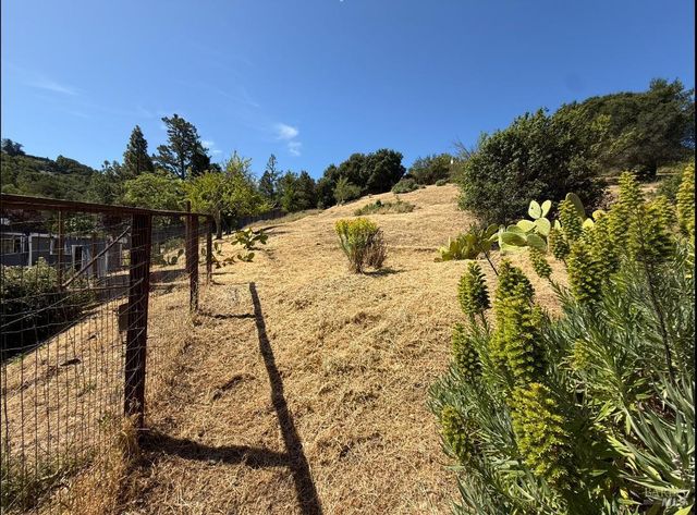 65 Circle Rd, San Rafael, CA 94903