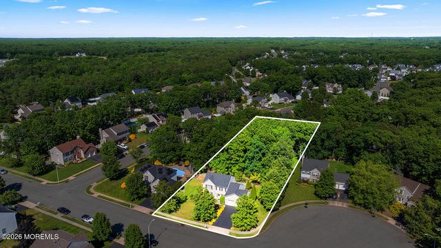 9 Edie Lane, Howell, NJ 07731