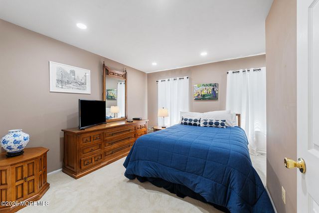 9 Edie Lane, Howell, NJ 07731