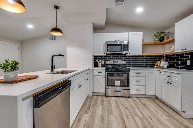 122 Wallace Drive, Garland, TX 75041
