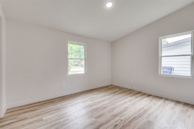 122 Wallace Drive, Garland, TX 75041