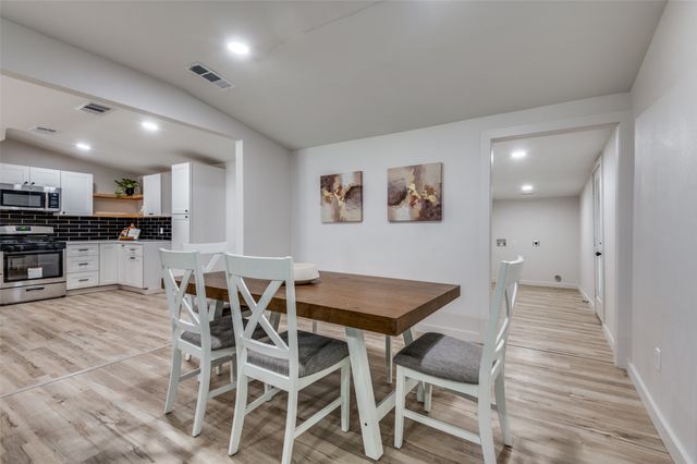 122 Wallace Drive, Garland, TX 75041