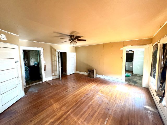 1201 Market Street W, Honey Grove, TX 75446