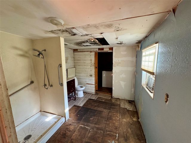 1201 Market Street W, Honey Grove, TX 75446