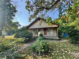 1201 Market Street W, Honey Grove, TX 75446