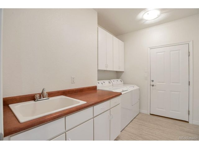 849 Windflower Dr, Longmont, CO 80504