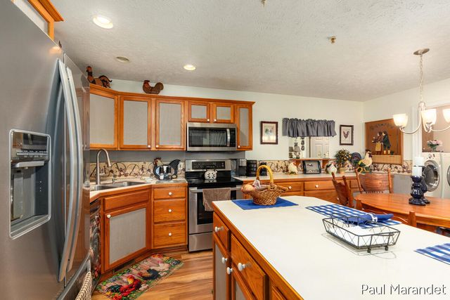 3170 W Crystal Waters Drive 2, Holland, MI 49424