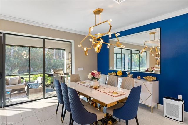 10363 Ventana LN, Naples, FL 34120