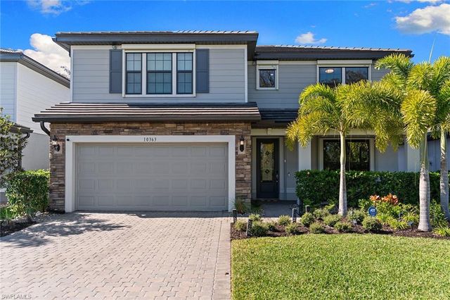 10363 Ventana LN, Naples, FL 34120