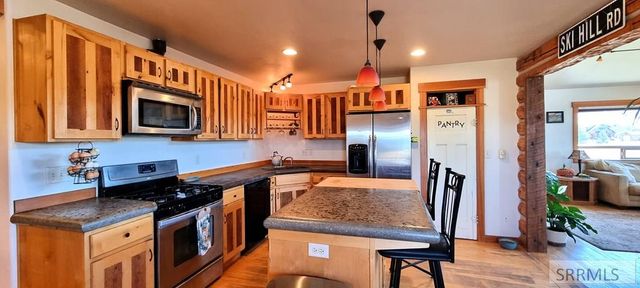 1830 Mount Davidson Drive, Driggs, ID 83422