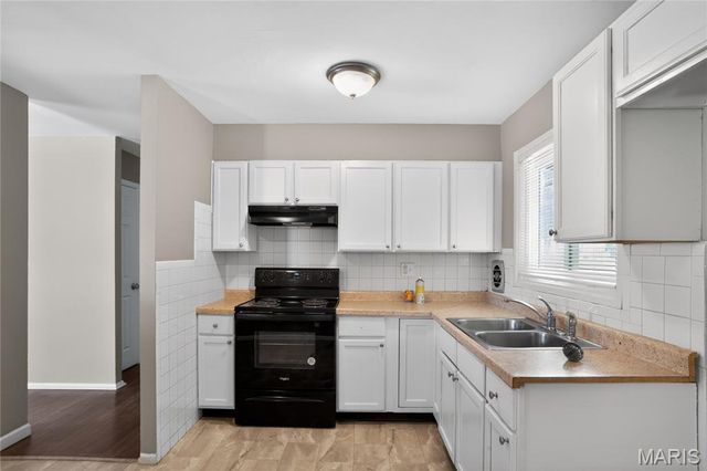 1200 Congress Avenue, St Louis, MO 63138