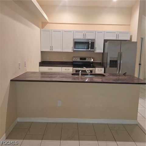 203 SE 13th ST, Cape Coral, FL 33990