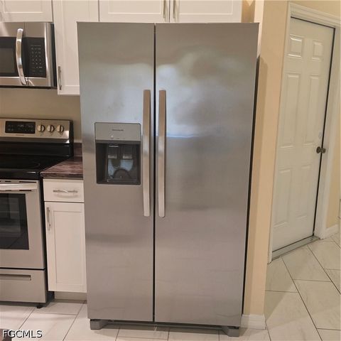 203 SE 13th ST, Cape Coral, FL 33990