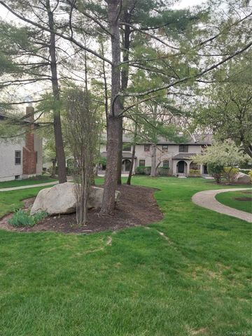 55 Somerset Drive, Montebello, NY 10901