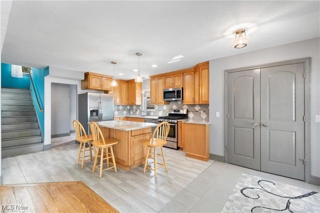 8177 S Cleveland Massillon Road 16, Clinton, OH 44216