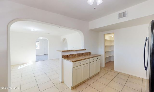 908 E Graybill Drive, Tucson, AZ 85719