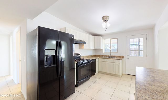 908 E Graybill Drive, Tucson, AZ 85719