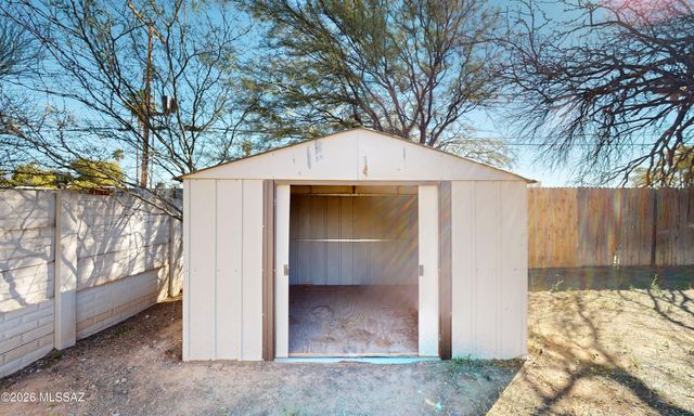 908 E Graybill Drive, Tucson, AZ 85719