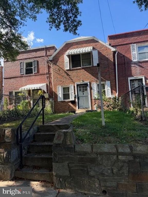 4011 MARTIN LUTHER KING JR AVE SW, Washington, DC 20032