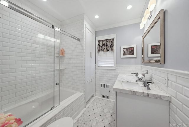 88-21 79th Avenue, Glendale, NY 11385