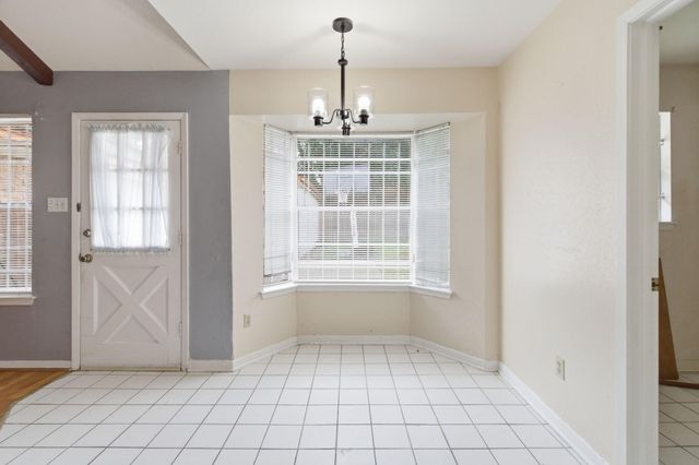 303 N Forest Boulevard, Houston, TX 77090