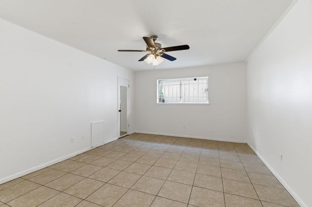 303 N Forest Boulevard, Houston, TX 77090