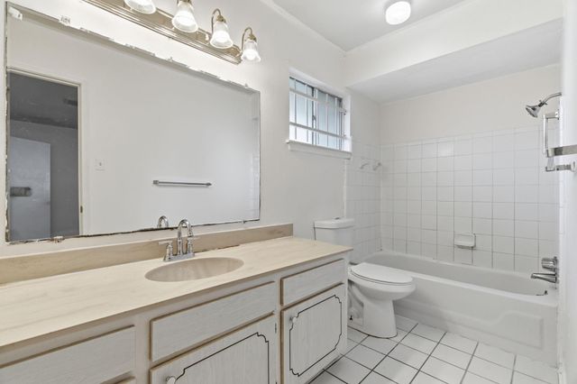 303 N Forest Boulevard, Houston, TX 77090