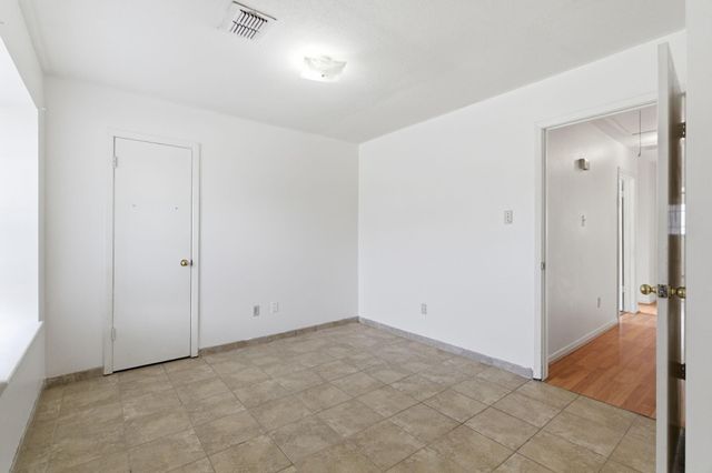 303 N Forest Boulevard, Houston, TX 77090