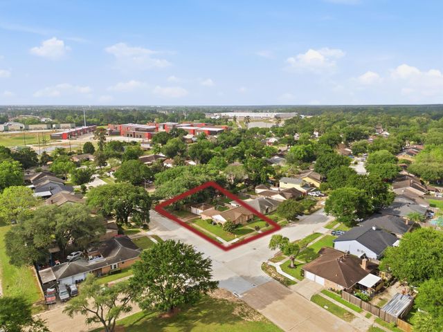 303 N Forest Boulevard, Houston, TX 77090