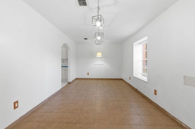 303 N Forest Boulevard, Houston, TX 77090