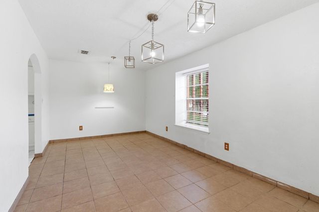 303 N Forest Boulevard, Houston, TX 77090