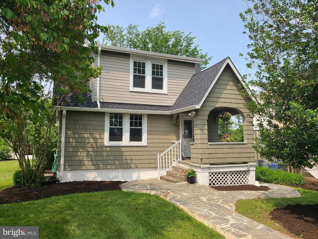 1700 GOODVIEW RD, Parkville, MD 21234