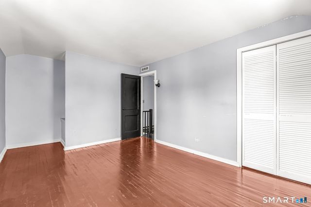 591 Pearl Harbor Street, Bridgeport, CT 06610