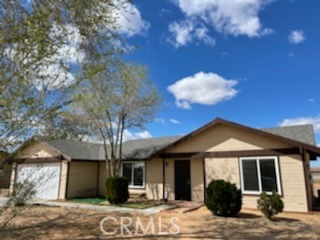 22276 Minnetonka Road, Apple Valley, CA 92308