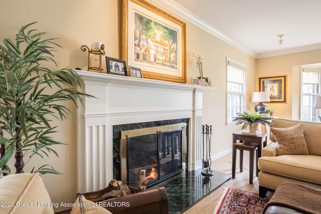 937 Roxburgh Avenue, East Lansing, MI 48823